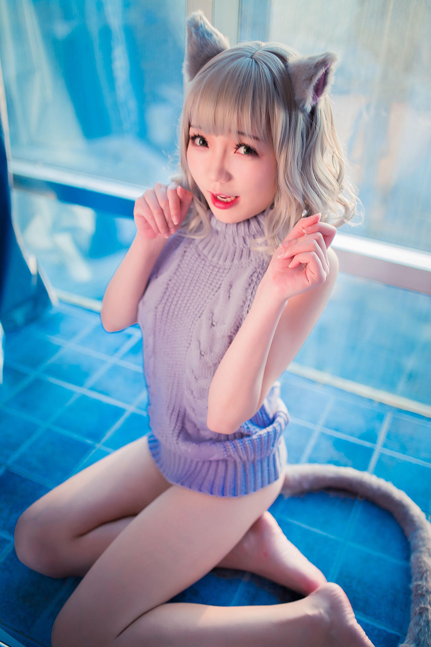 [网红COSER] 萝莉福利真央Mao – 露背毛衣(32)