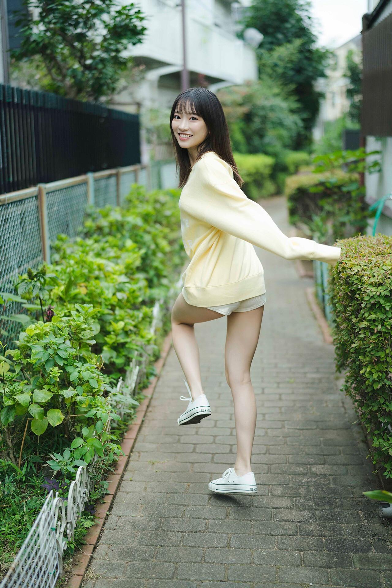 Akane Yoshizawa 吉沢朱音, FLASHデジタル写真集　「TRIANGLE LOVE－朱音の場合」 Set.01(3)