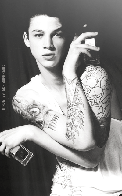 Ash Stymest H8vY8qm2_o