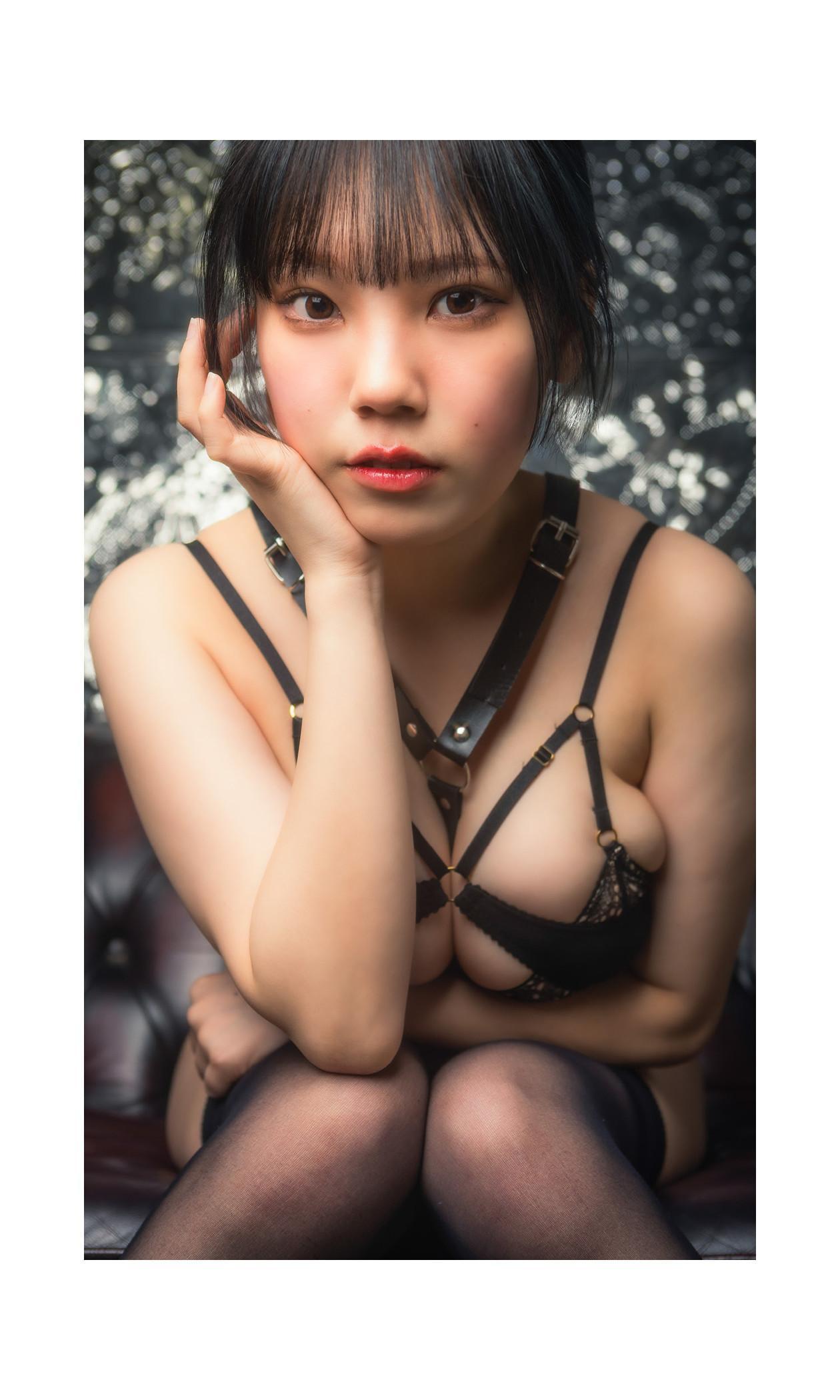 Agehasan Botto アゲハサン・ボット, 写真集 宇宙カラノ侵略者 「J-Cup Butterfly」 Set.05(18)