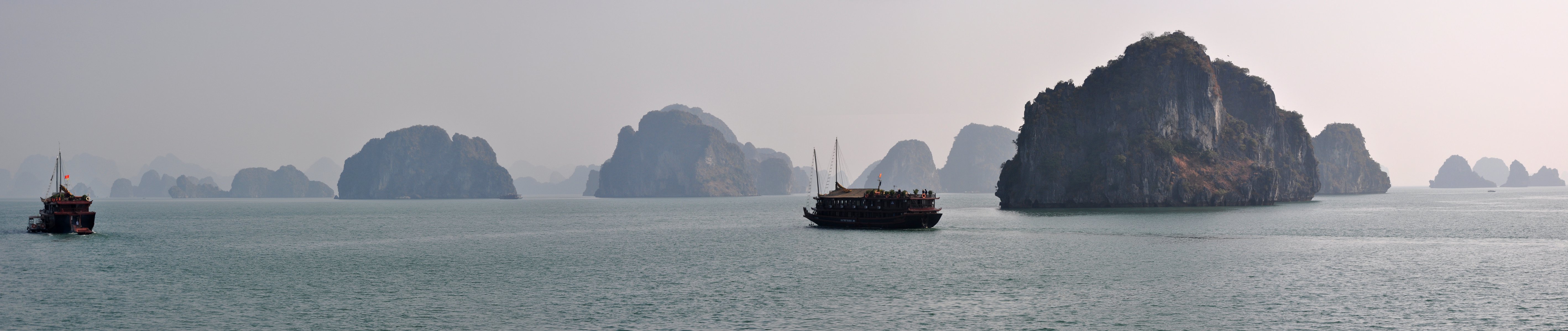 Ha Long Bay - Vietnam 11.jpg