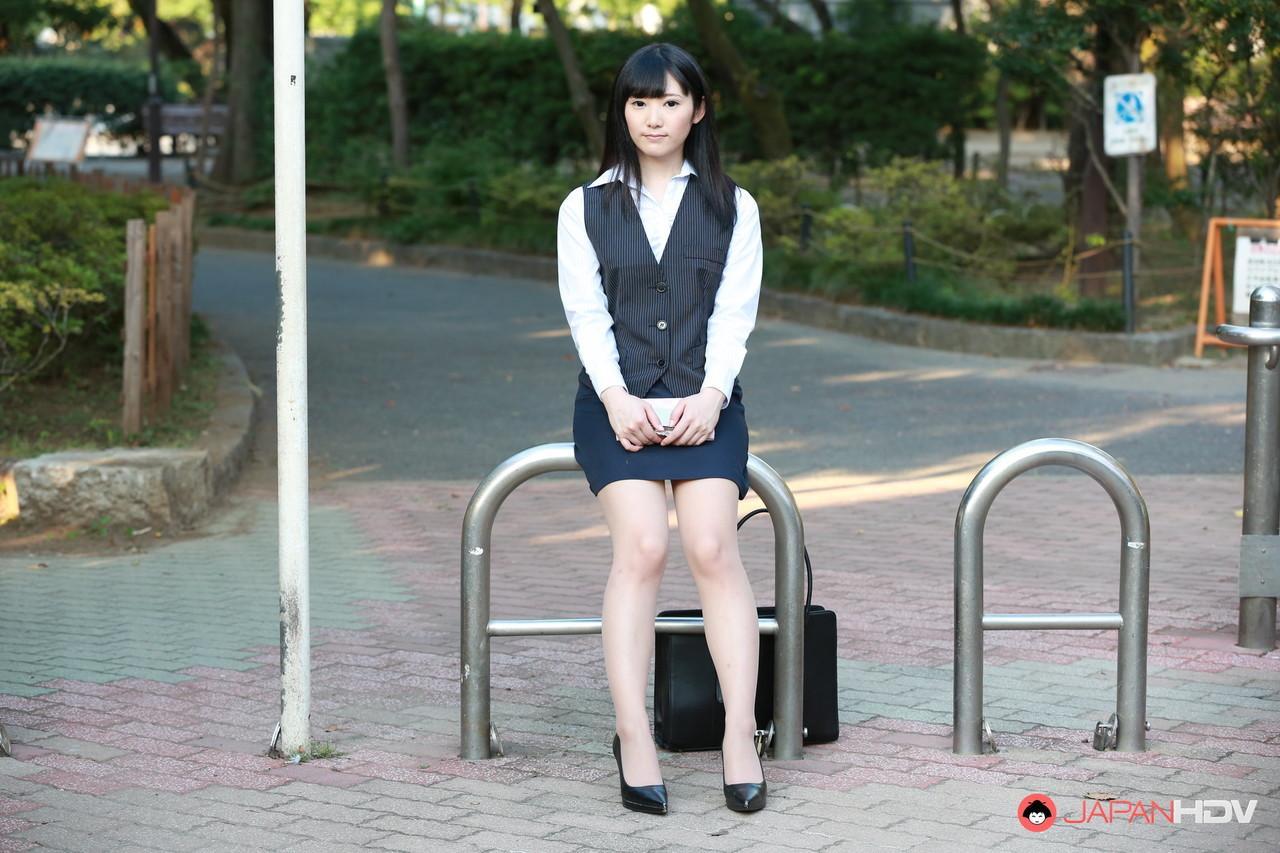 Pretty Japanese girl Yui Watanabe teases outdoors in a short skirt and heels(10)