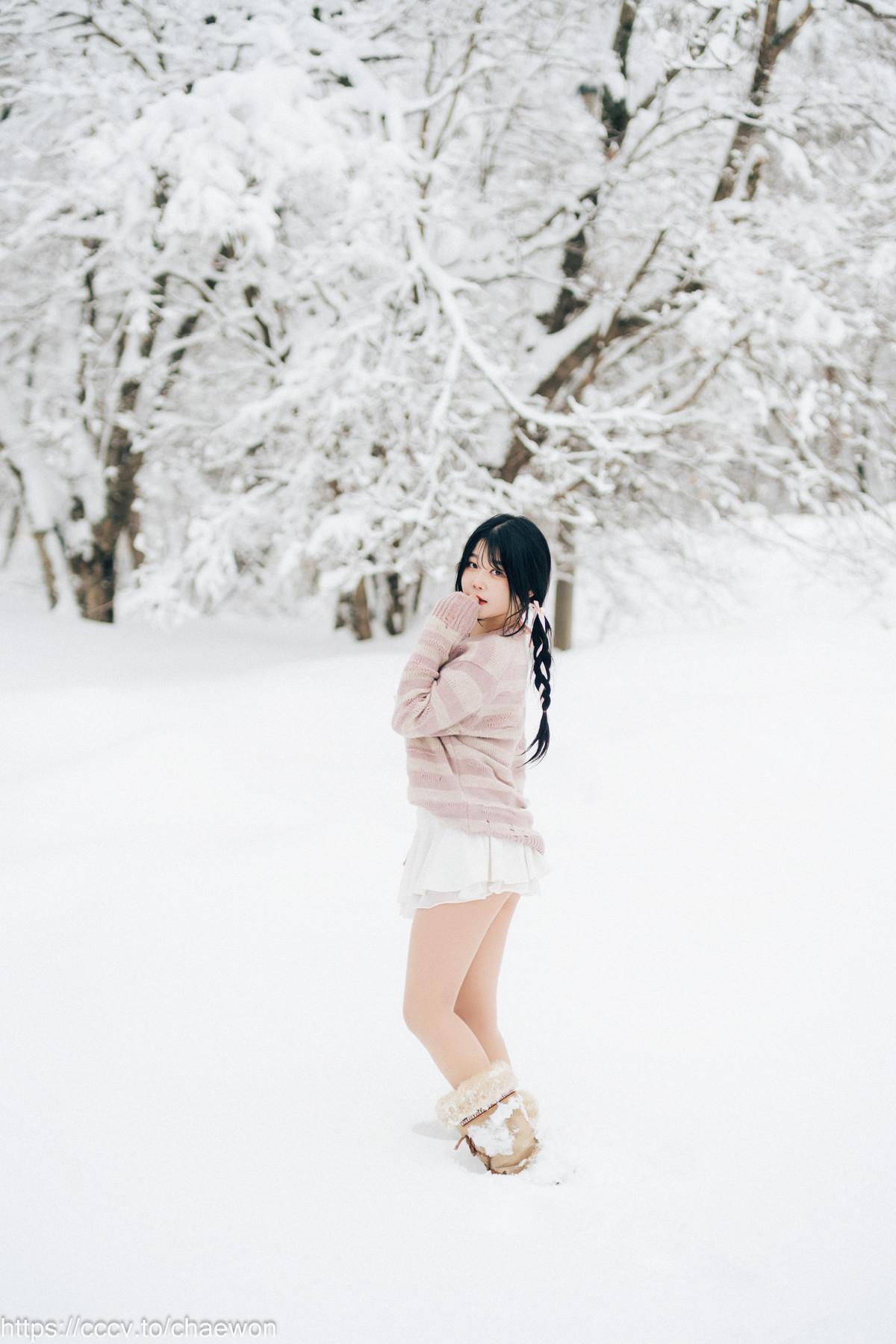 ZIA.Kwon 권지아, [Loozy] Snow Girl Set.01(30)