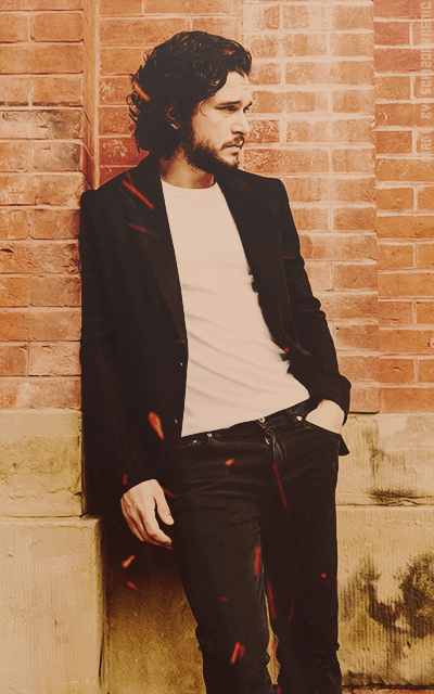 Kit Harington W3TcPb4j_o