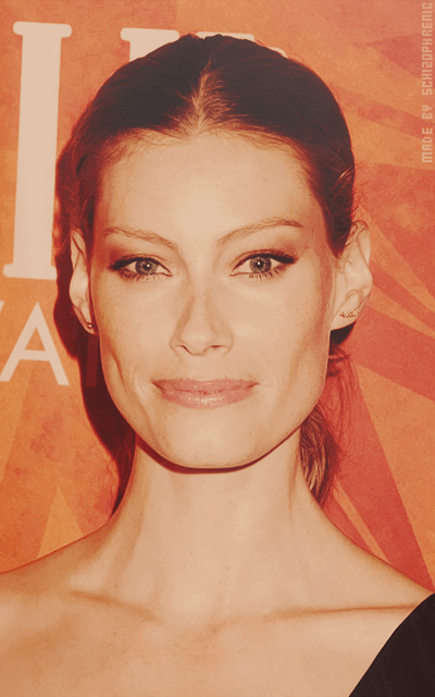 Alyssa Sutherland S2o4U4ex_o