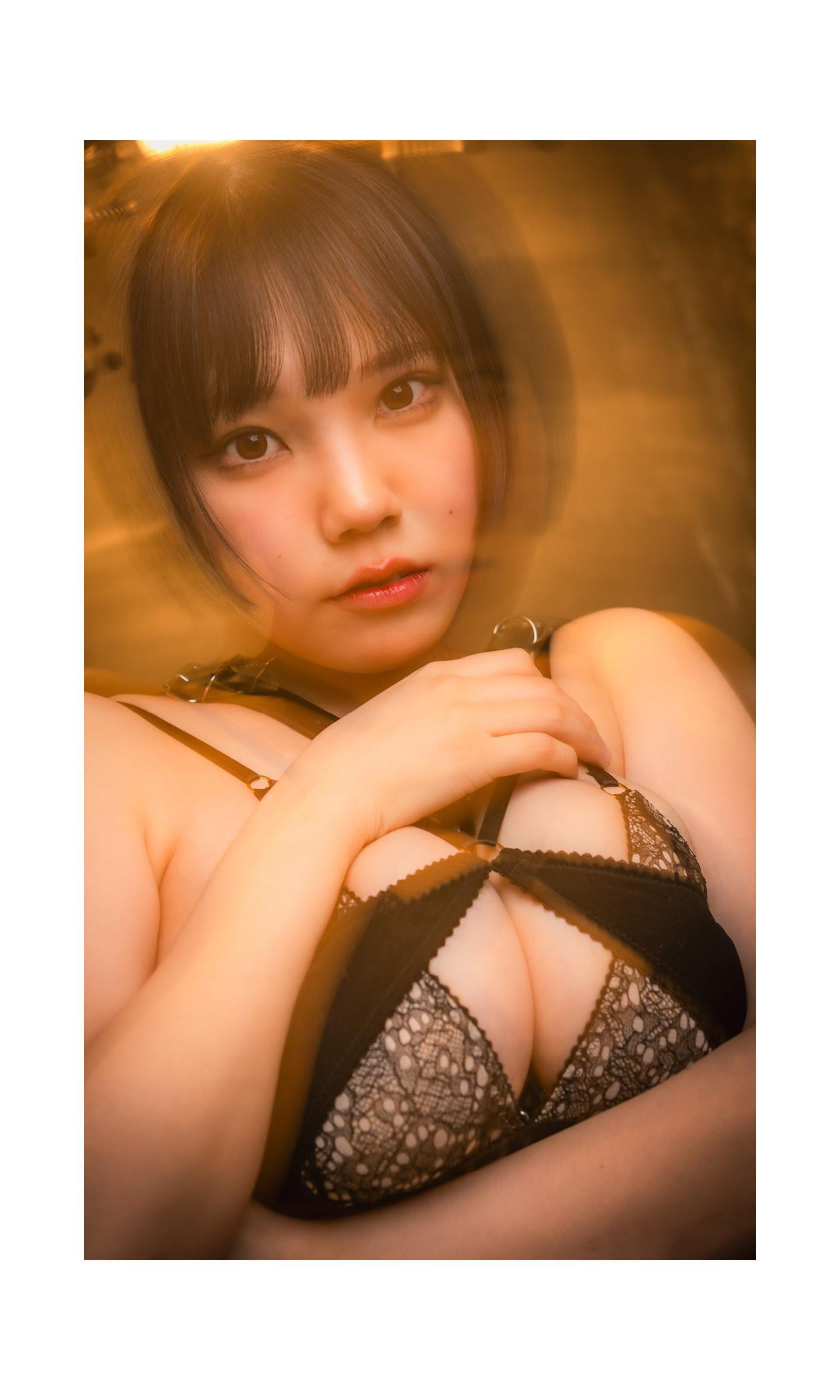 Agehasan Botto アゲハサン・ボット, 写真集 宇宙カラノ侵略者 「J-Cup Butterfly」 Set.05(30)