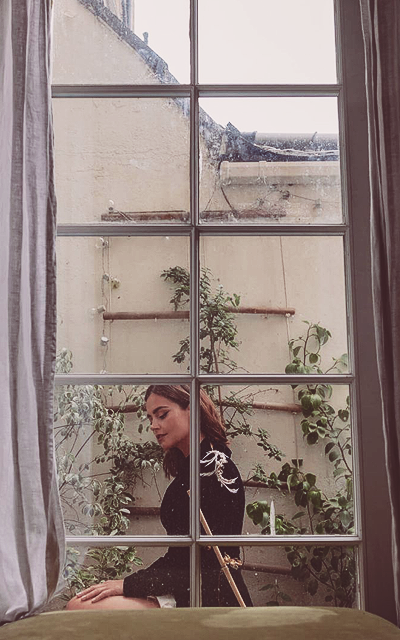 Jenna Coleman 8F5TWWtP_o