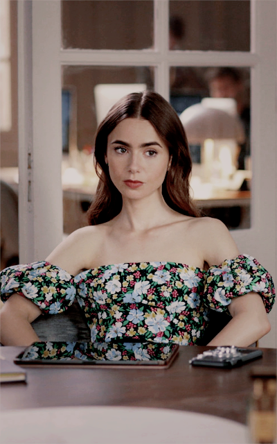 Lily Collins QO3shOlz_o