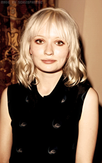 Emily Browning Q62rKQaI_o