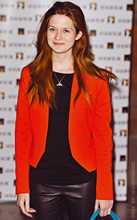 Bonnie Wright KlVi3aO8_o