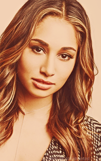 Meaghan Rath M7dsIcjm_o