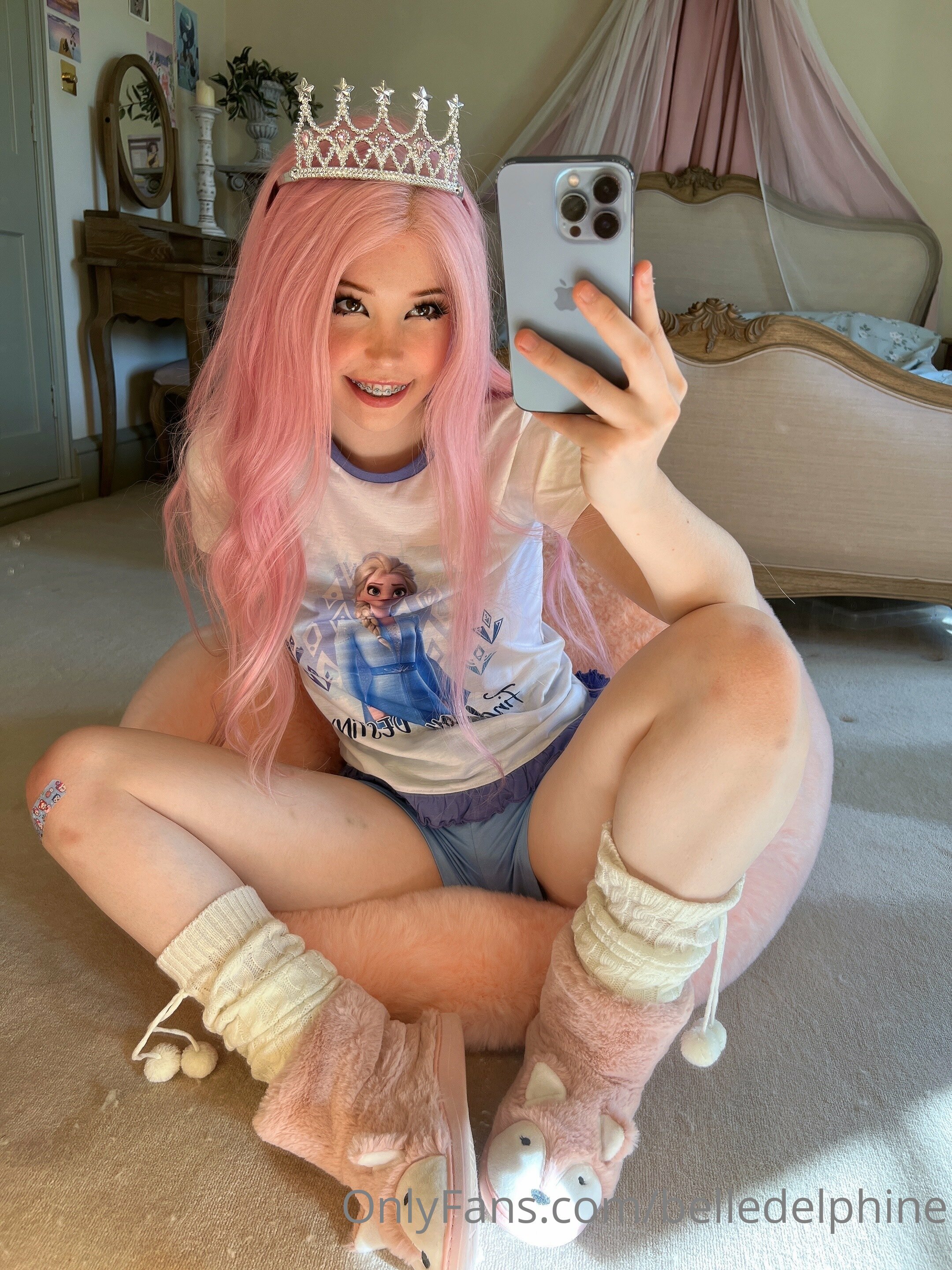 Belle Delphine Nake