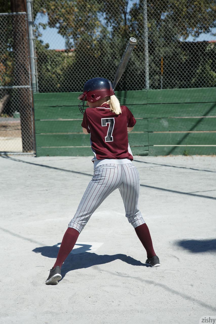 Sporty blonde Morgan Attwood flashing tiny tits & hot ass in a softball field(4)