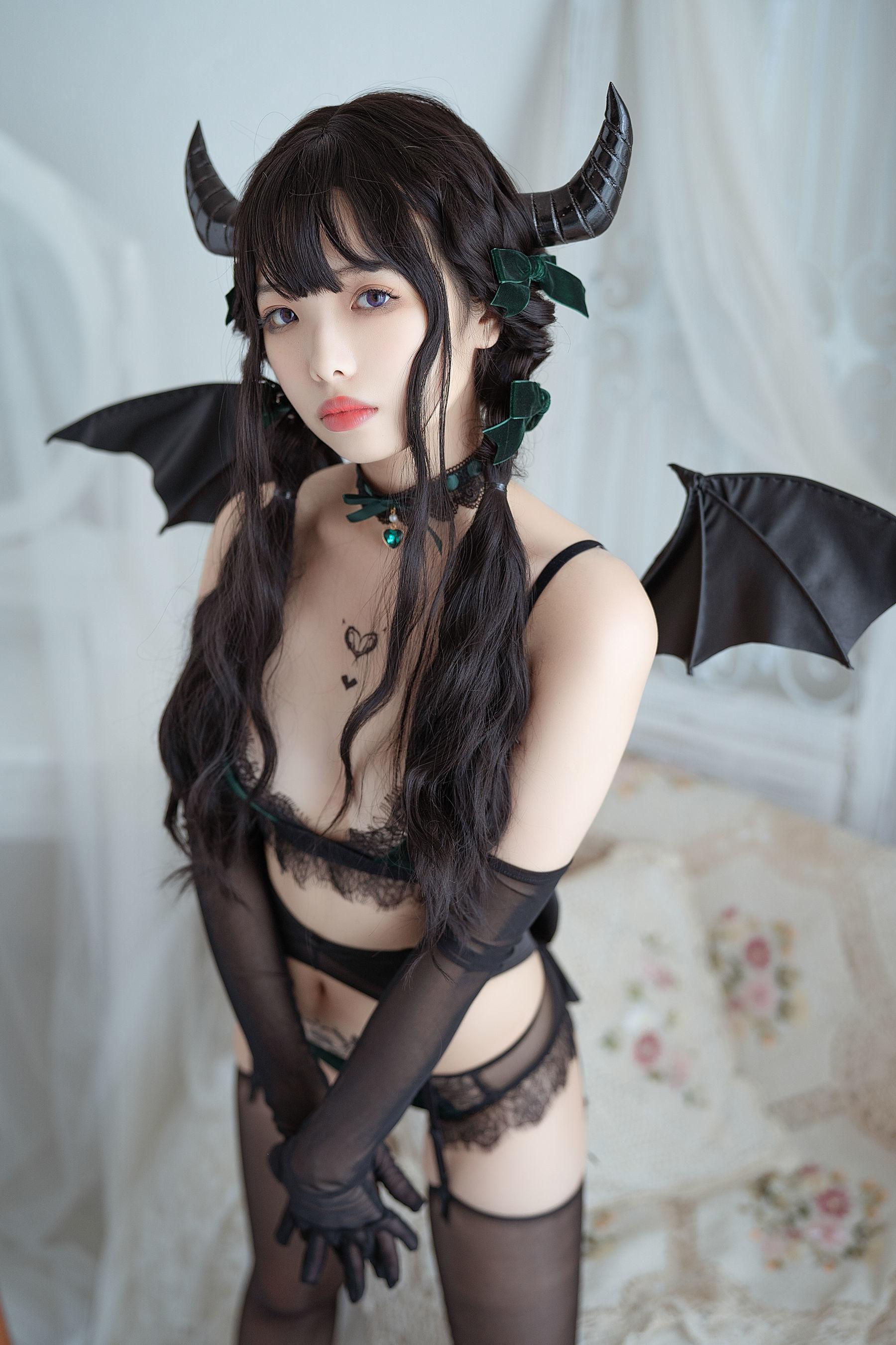 雯妹不讲道理《魅魔 Proud devil》 [COSPLAY福利] 写真集(1)