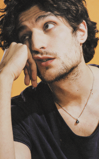 Louis Garrel BwS0kMff_o