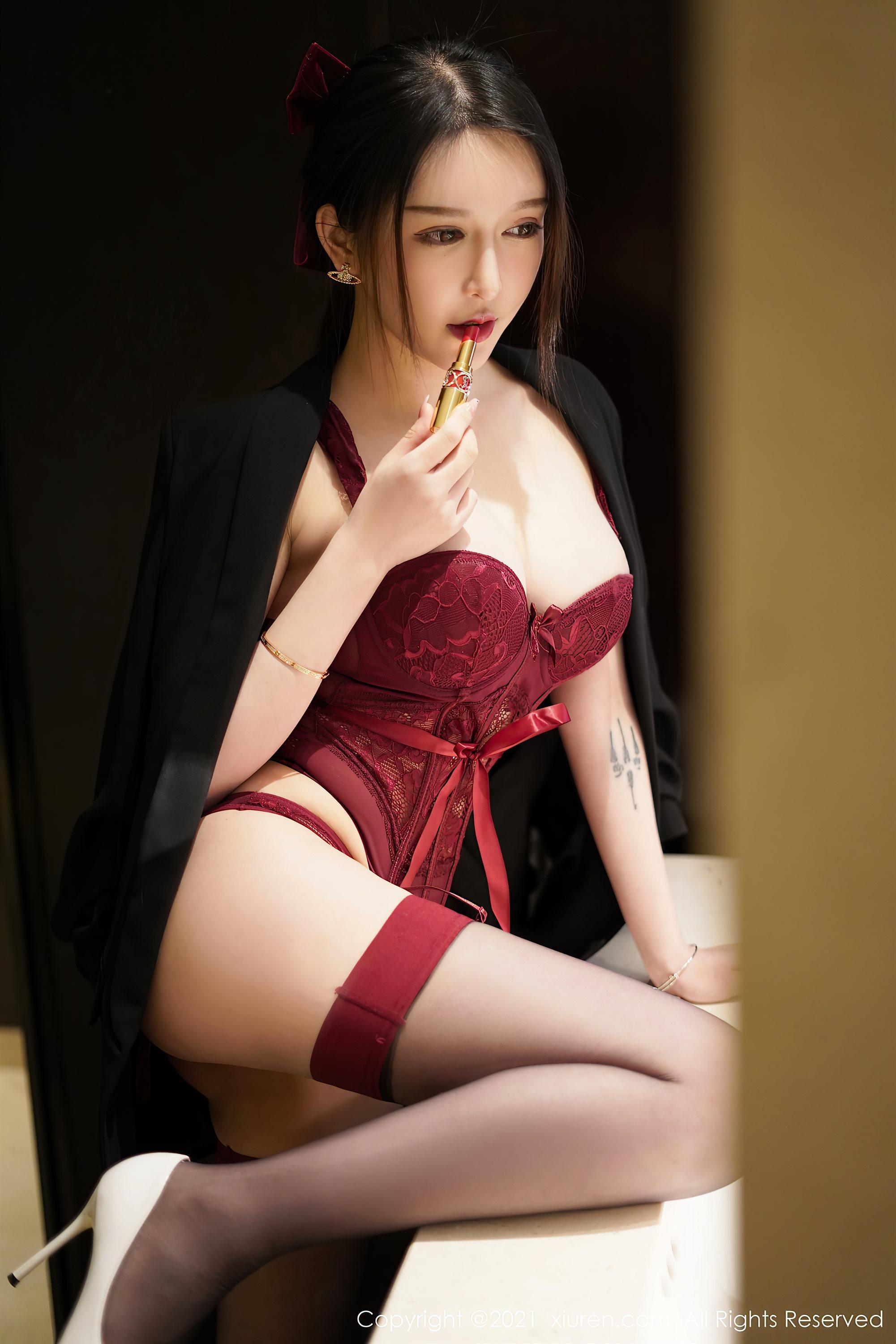 [XiuRen秀人网]No.3204 嫩模玉兔miki红色情趣内衣主题私房黑丝吊袜秀完美身材诱惑写真(42)