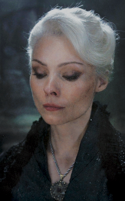 MyAnna Buring KJBqj6St_o