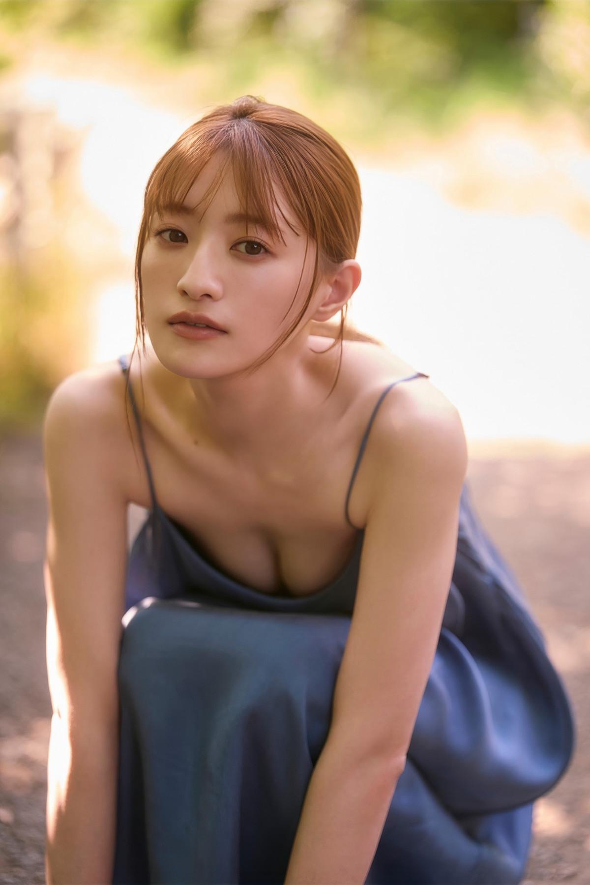Kana Nakada 中田花奈, FLASHデジタル写真集 「Bloom」 Set.01(4)