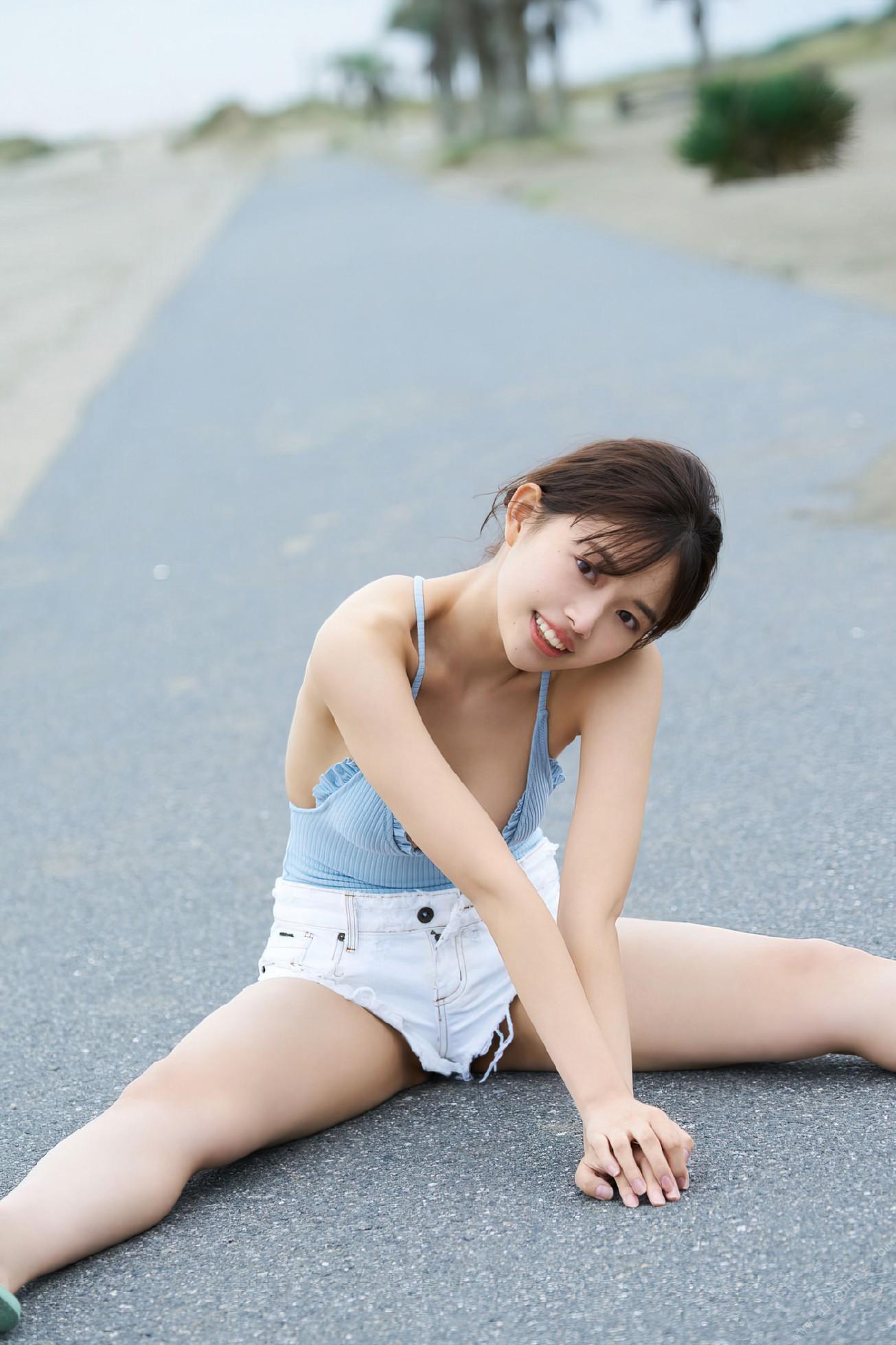 Hinami Mori 森日菜美, FRIDAYデジタル写真集 宝の新人女優 「ＣＵＴＥ＆ＳＥＸＹ」 Set.01(17)