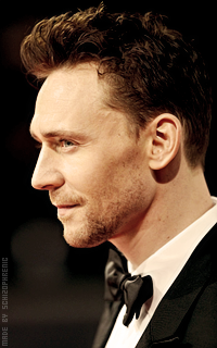 Tom Hiddleston ZvjZKpNJ_o