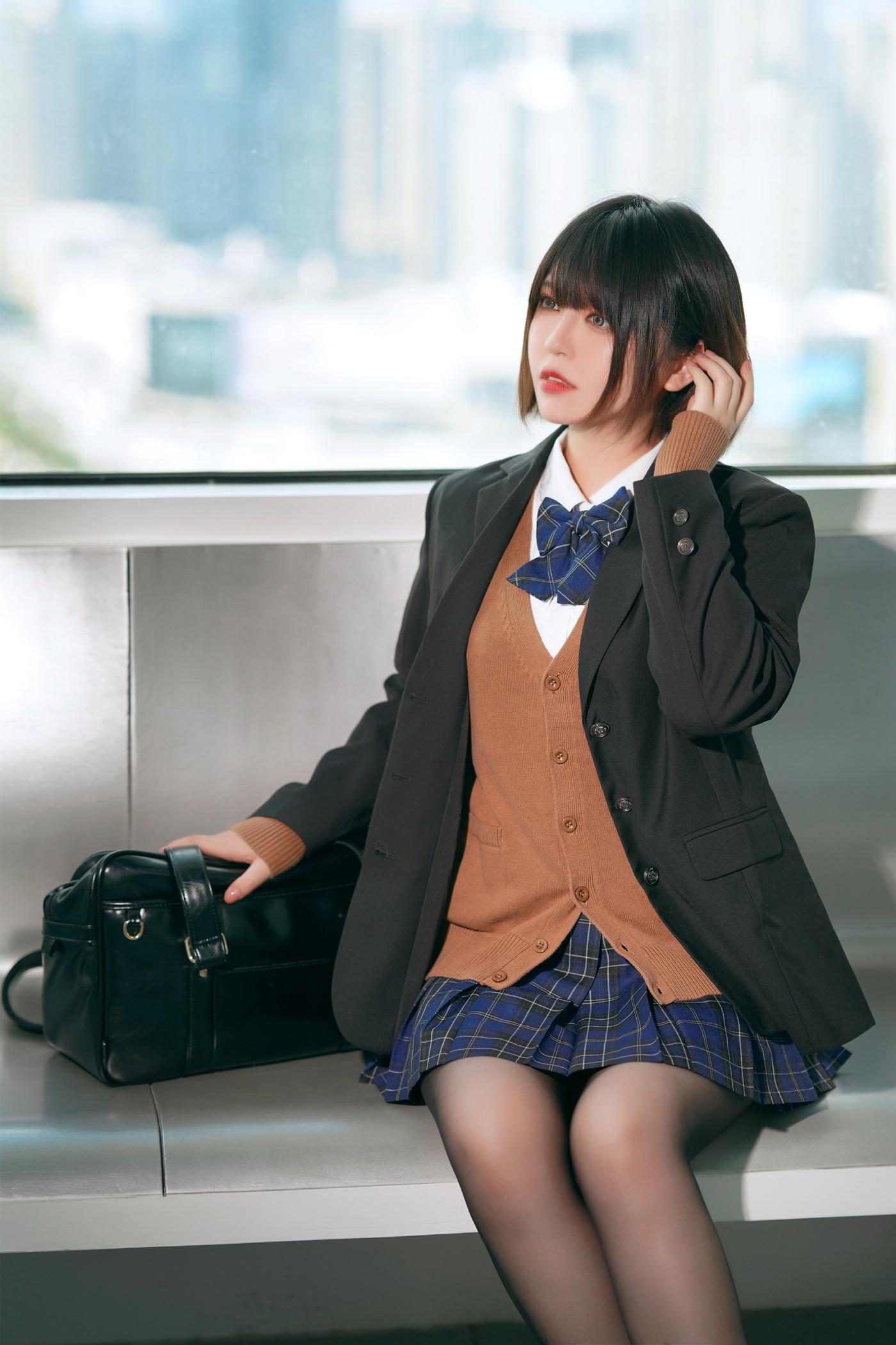 Cosplay 半半子Banbanko 彼女の制服(2)