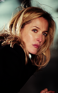 Gillian Anderson AsiOV4NS_o