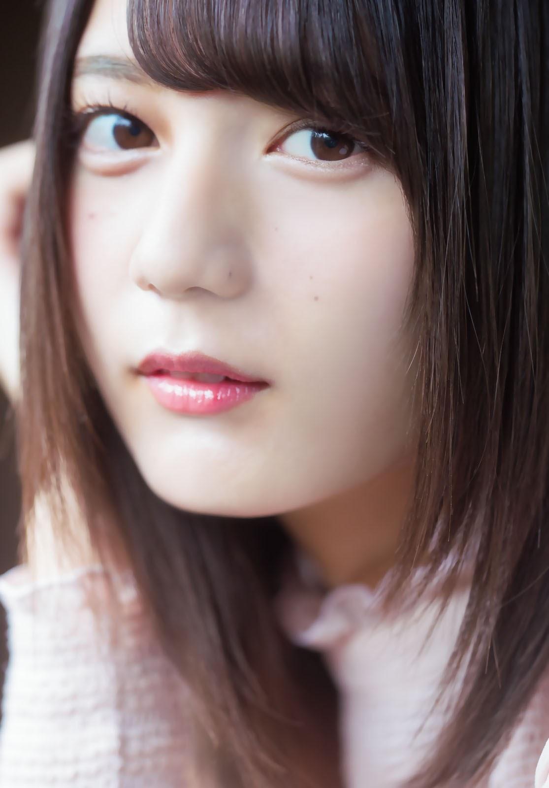 Nao Kosaka 小坂菜緒, Shonen Magazine 2019 No.49 (少年マガジン 2019年49号)(4)