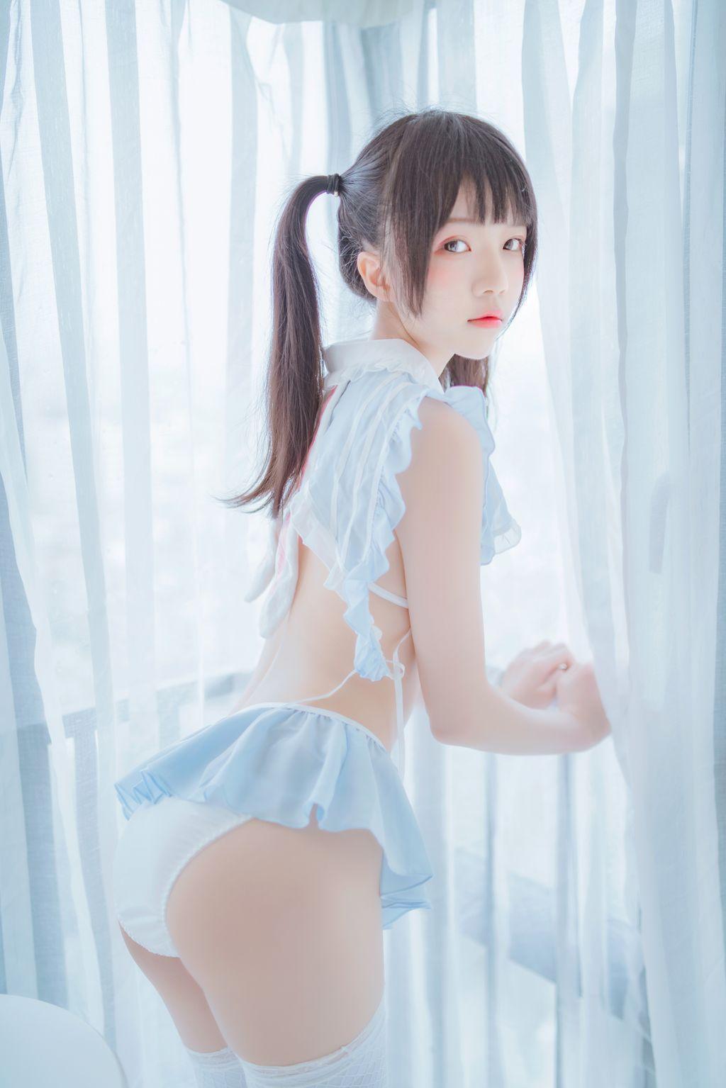 Coser @ 桜 桃 喵 Vol.005: 爱丽丝 的 兔子 + 特写 (76 photos)