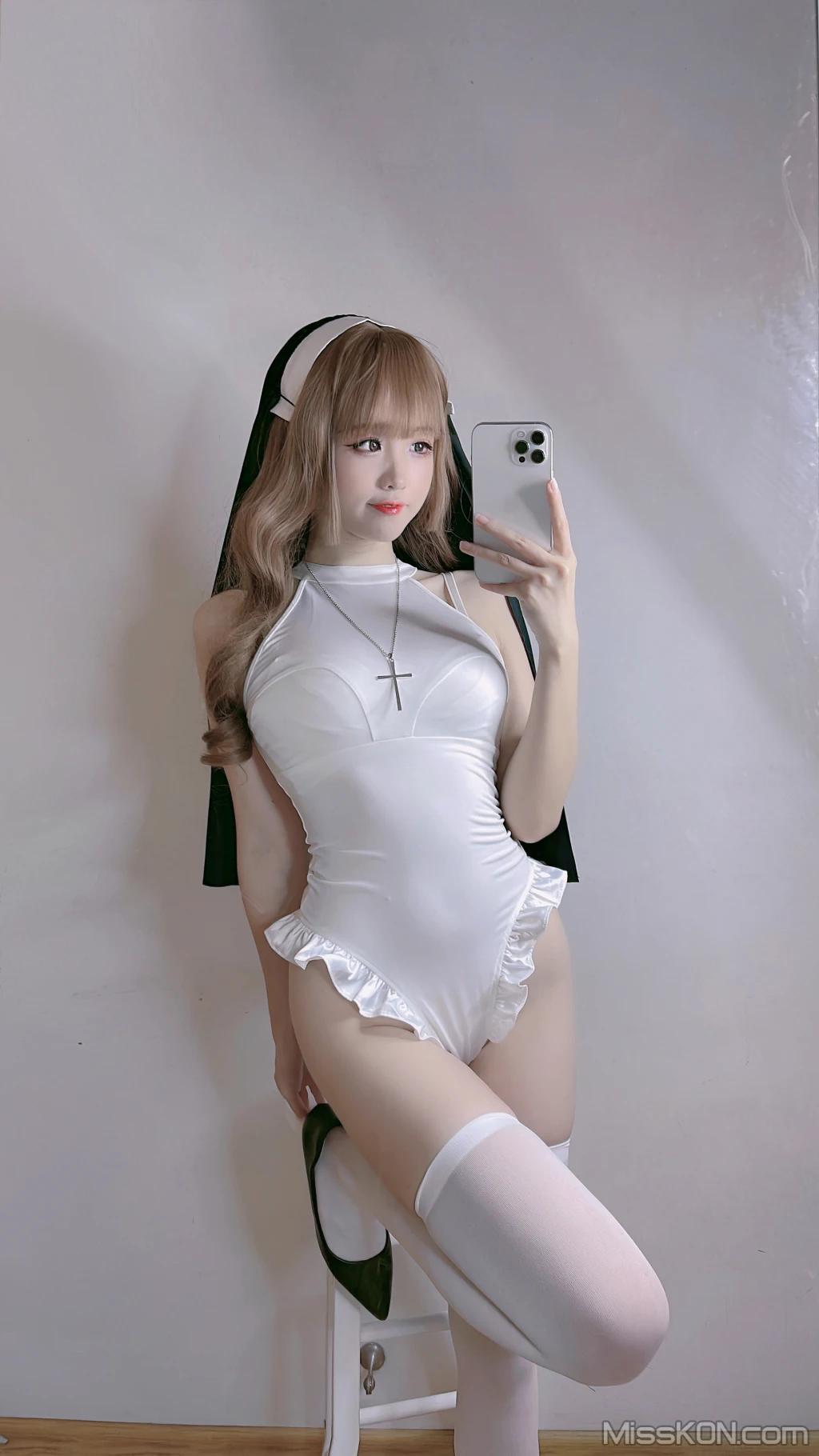 Coser@miko酱ww: mikoの白丝01 (241 photos)(237)