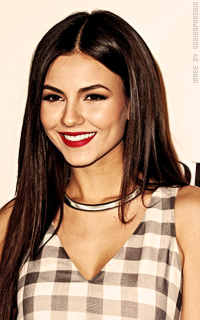 Victoria Justice KTGoy8xh_o