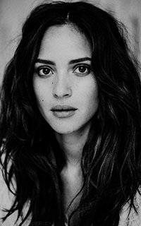 Adria Arjona AbSmPrA4_o