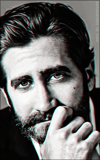 Jake Gyllenhaal - Page 3 IQw8K89T_o