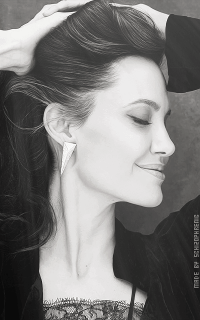 Angelina Jolie EI4RAD3G_o