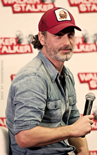 Andrew Lincoln - Page 2 CiN6kc07_o