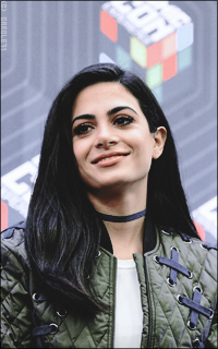 Emeraude Toubia SvqMACCp_o