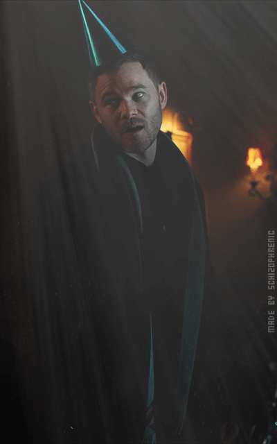 Aaron Ashmore EHmndEhx_o