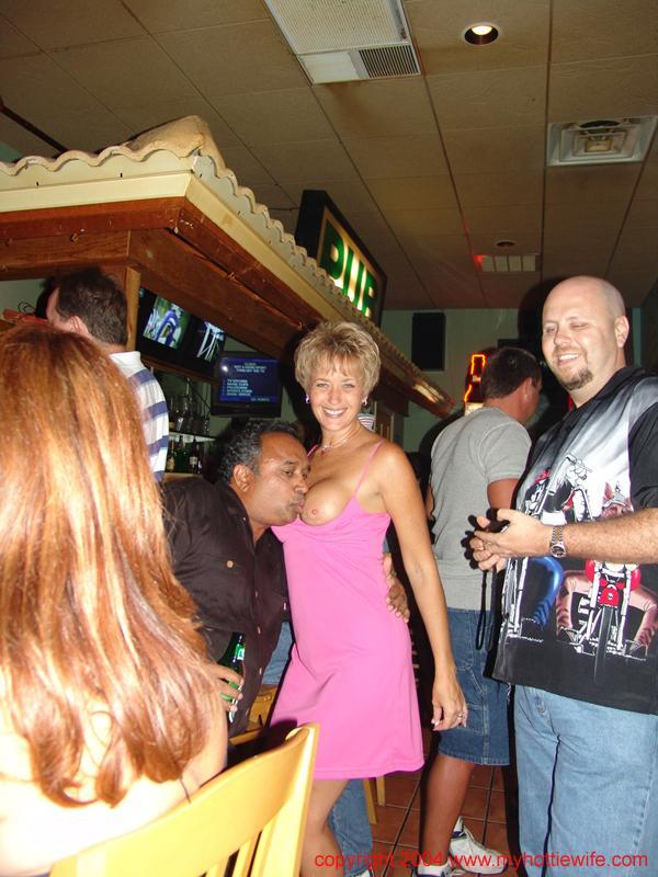 Slutty mature wives go wild and show off their big boobs at the bar(9)