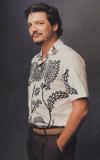 Pedro Pascal 4dgxZLAG_o