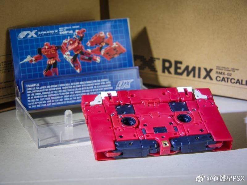 [Ocular Max] Produit Tiers - REMIX - Mini-Cassettes Autobots et Décepticons (surdimensionnées) - Page 3 TymklzJW_o