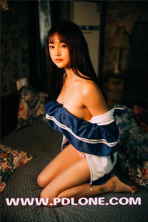 潘多拉第398期校服小美女私房写真(17)