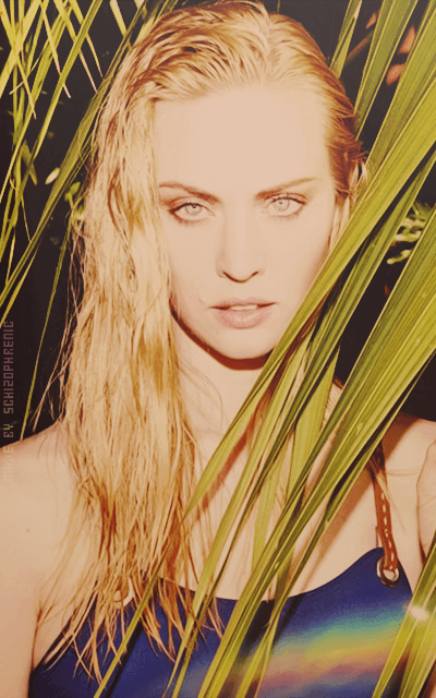 Deborah Ann Woll WdbwnqVo_o