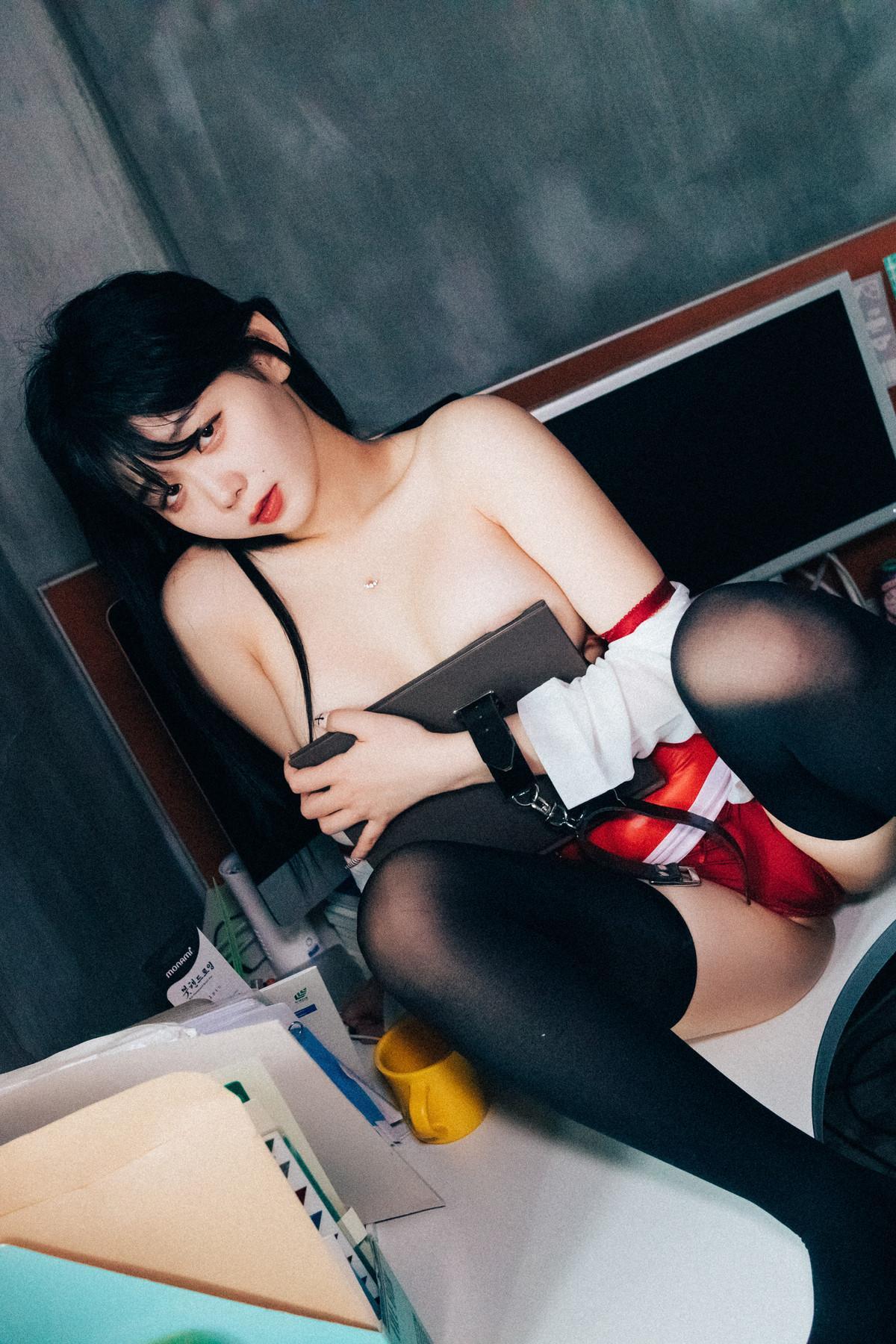 ZIA.Kwon 권지아, Loozy ‘Office Slave’ Set.05(39)