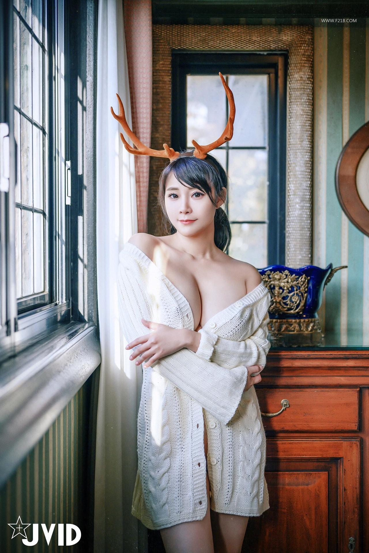 JVID Lele 樂樂 – 全輯上空無碼 巨乳女神 樂樂－鹿角女孩的報恩！ Set.01(3)