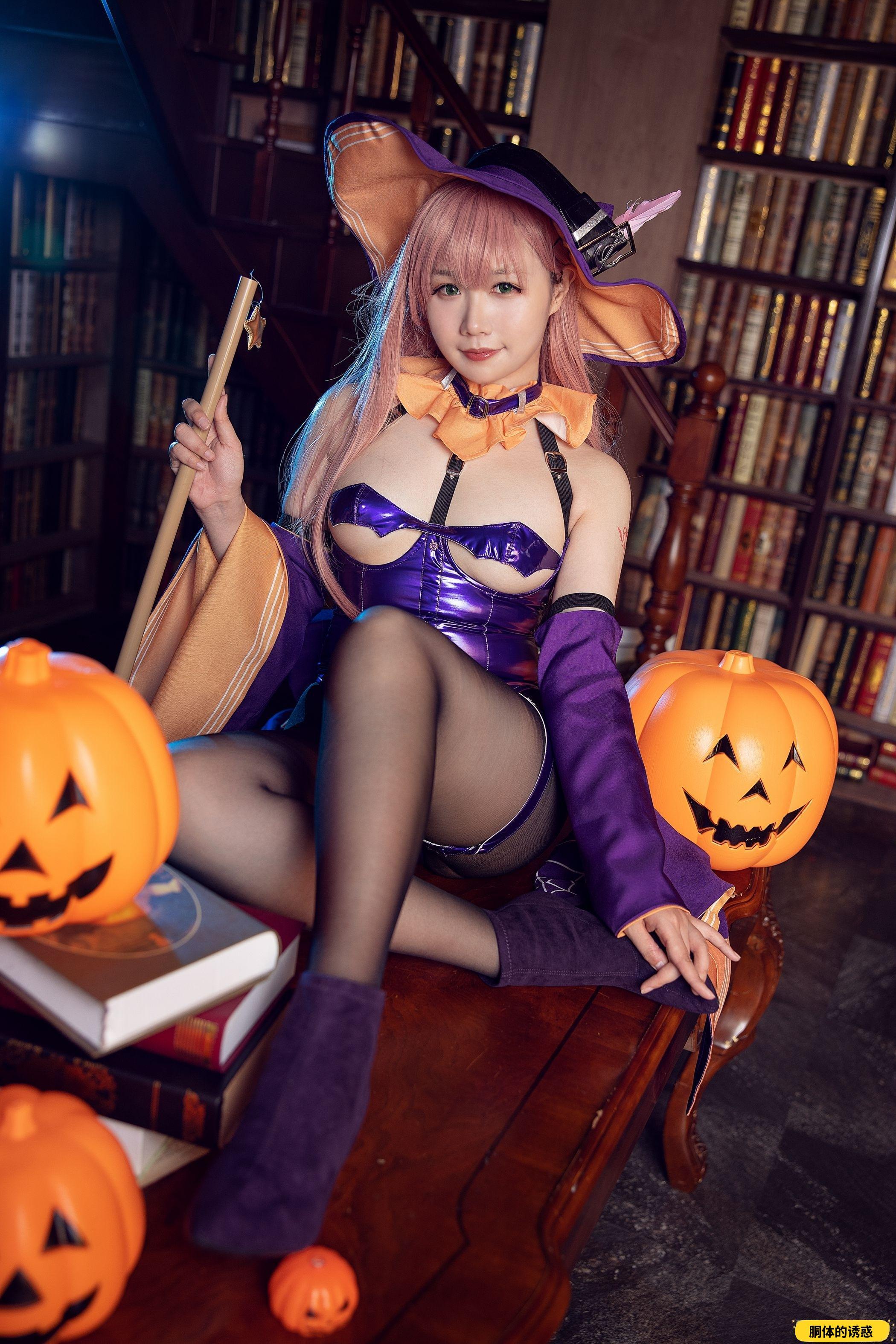 Makachan 麻花麻花酱 - Memphis Halloween (Azur Lane)