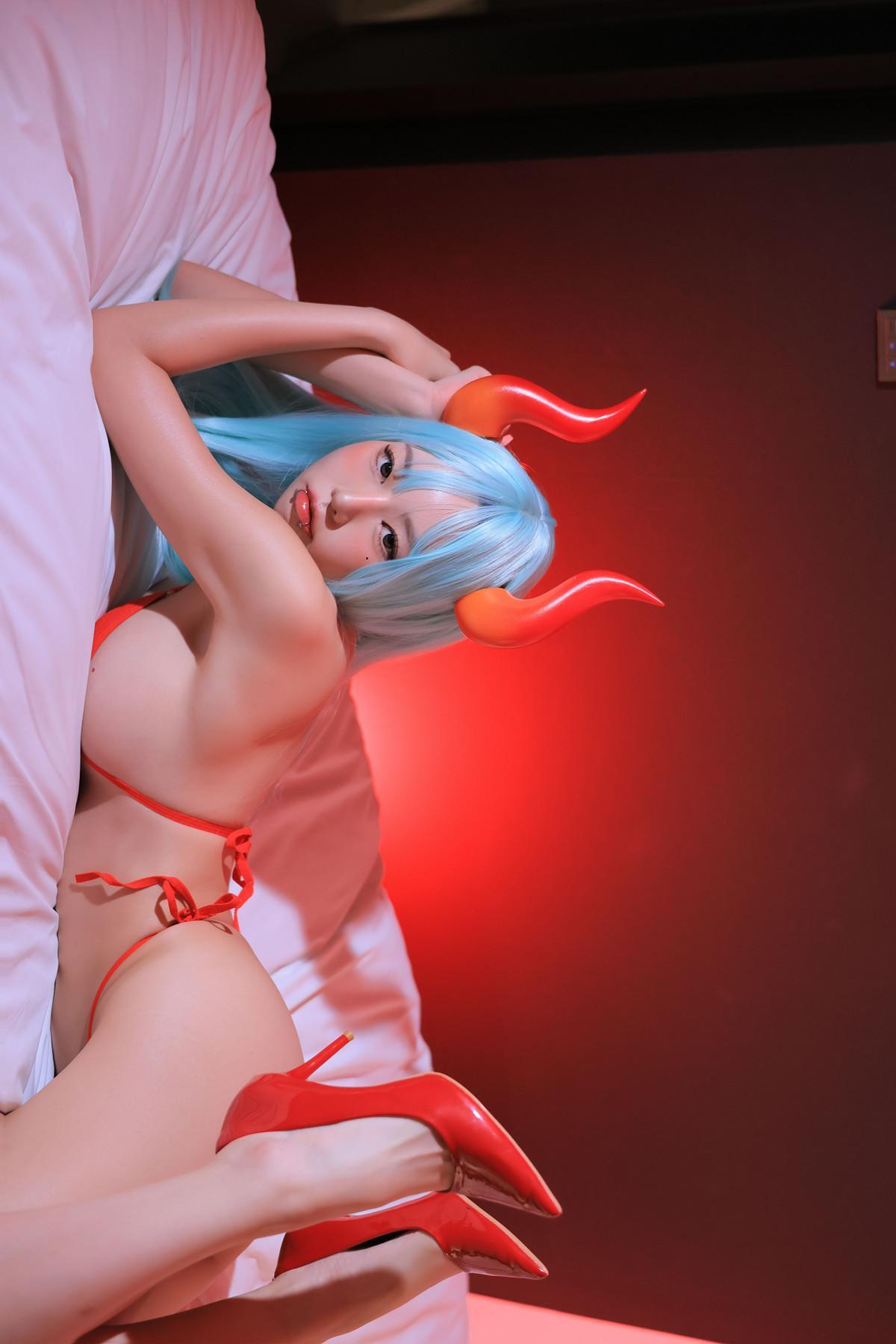 Dongeuran 동그란, PhotoBook 「Red Succubus」 Set.05(47)