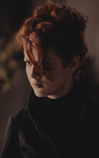 Emily Beecham CKMK2N86_o