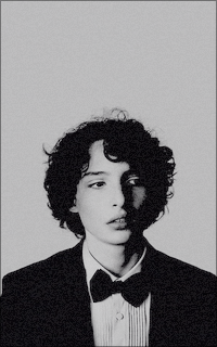 Finn Wolfhard LYN3hNTM_o