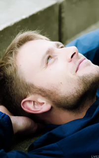 Max Riemelt 81HyjOGE_o