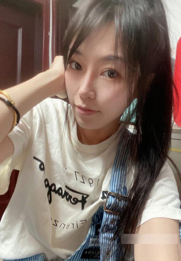 露出系人妻@彤彤乖 私拍尺度作品合集(23)