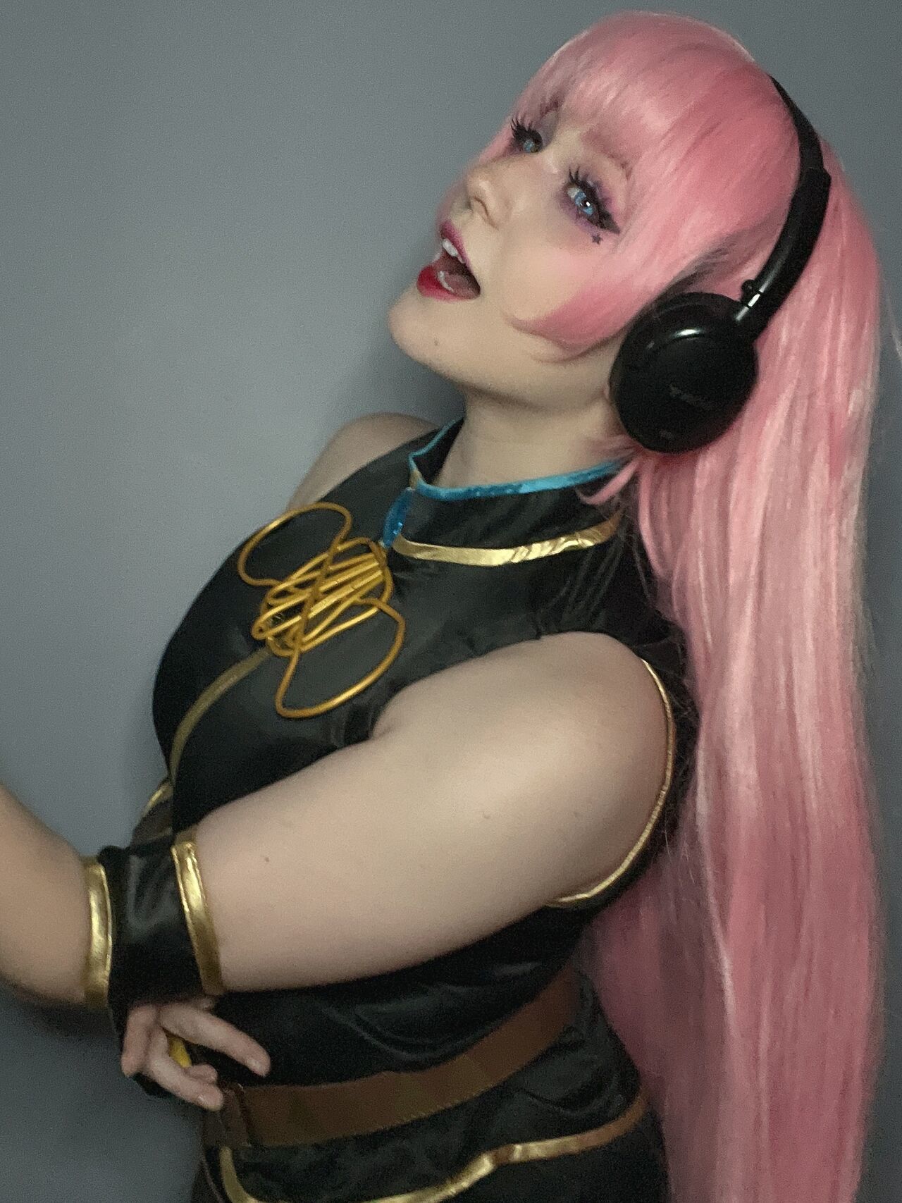 Satin Stars - Luka Megurine